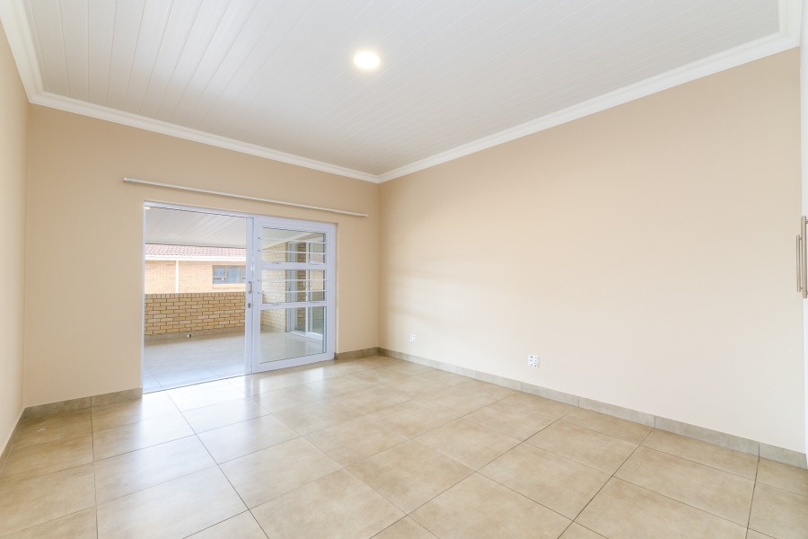 4 Bedroom Property for Sale in Menkenkop Western Cape